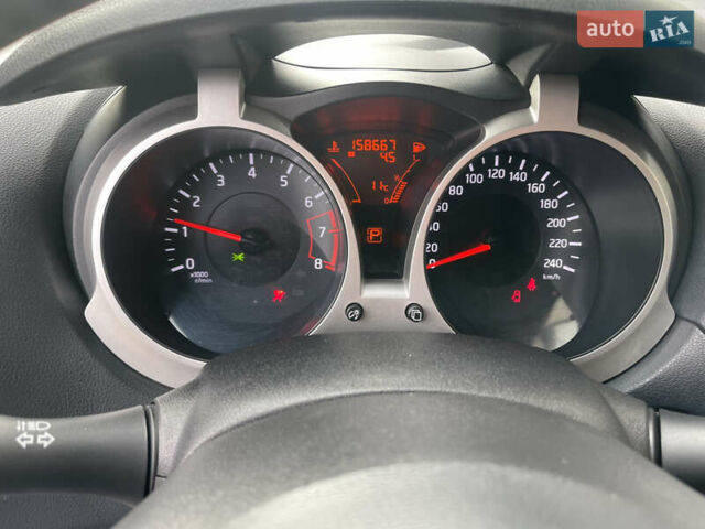 Черный Ниссан Жук, объемом двигателя 1.6 л и пробегом 159 тыс. км за 9500 $, фото 9 на Automoto.ua