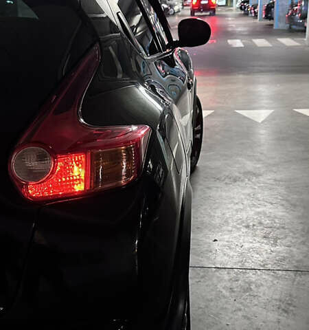 Черный Ниссан Жук, объемом двигателя 1.6 л и пробегом 102 тыс. км за 10999 $, фото 12 на Automoto.ua