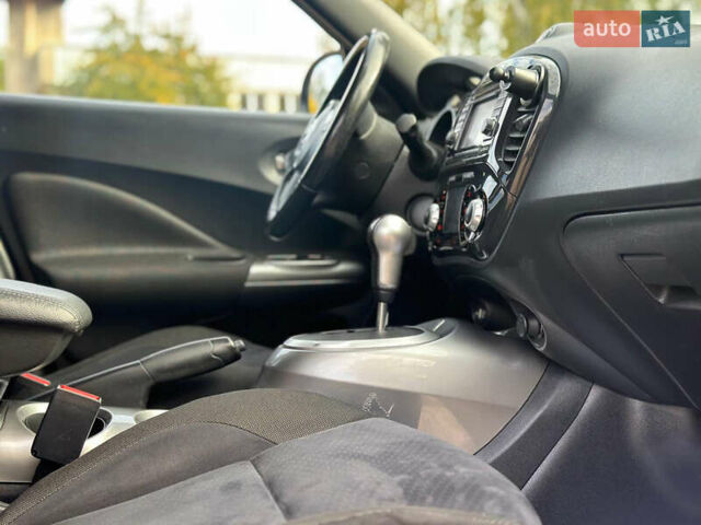 Черный Ниссан Жук, объемом двигателя 1.6 л и пробегом 145 тыс. км за 10600 $, фото 31 на Automoto.ua