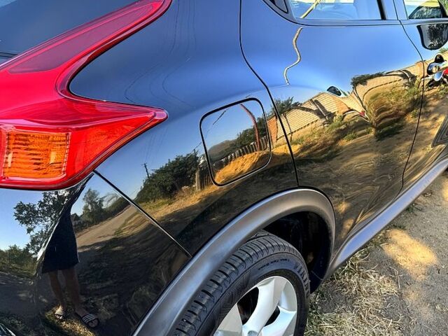 Черный Ниссан Жук, объемом двигателя 1.5 л и пробегом 245 тыс. км за 9700 $, фото 4 на Automoto.ua