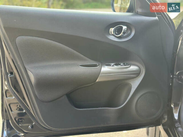 Черный Ниссан Жук, объемом двигателя 1.6 л и пробегом 145 тыс. км за 10600 $, фото 16 на Automoto.ua