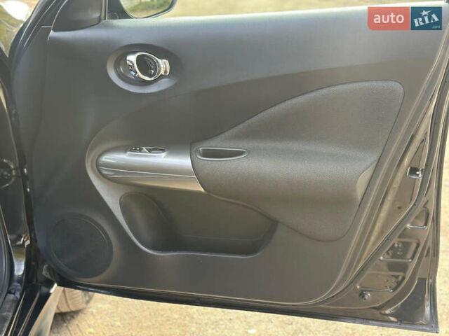 Черный Ниссан Жук, объемом двигателя 1.6 л и пробегом 145 тыс. км за 10600 $, фото 30 на Automoto.ua