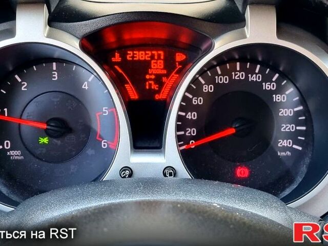 Черный Ниссан Жук, объемом двигателя 1.5 л и пробегом 245 тыс. км за 9700 $, фото 7 на Automoto.ua