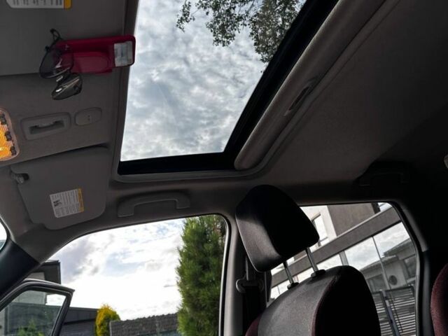 Черный Ниссан Жук, объемом двигателя 1.6 л и пробегом 184 тыс. км за 10500 $, фото 10 на Automoto.ua