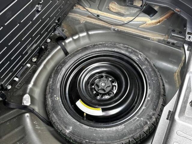 Черный Ниссан Жук, объемом двигателя 1.6 л и пробегом 184 тыс. км за 10500 $, фото 13 на Automoto.ua