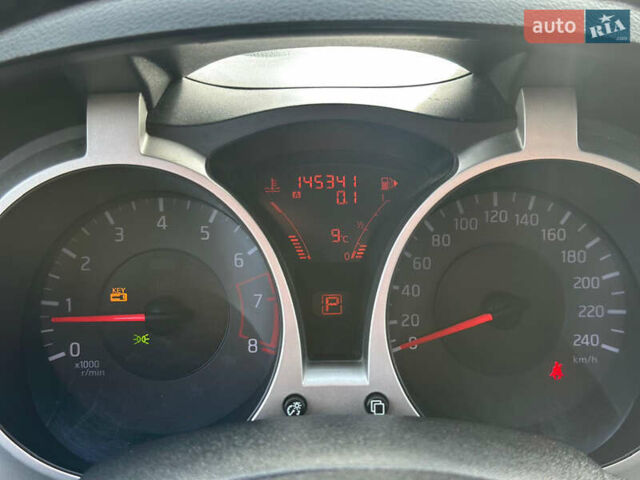 Черный Ниссан Жук, объемом двигателя 1.6 л и пробегом 145 тыс. км за 10600 $, фото 20 на Automoto.ua