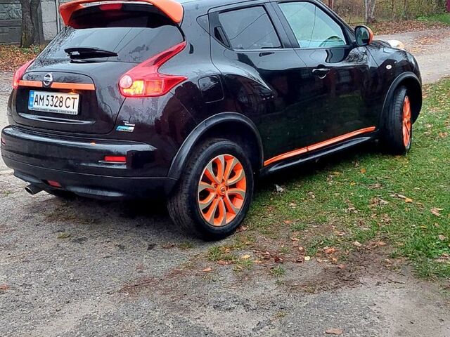 Черный Ниссан Жук, объемом двигателя 1.5 л и пробегом 146 тыс. км за 10700 $, фото 4 на Automoto.ua