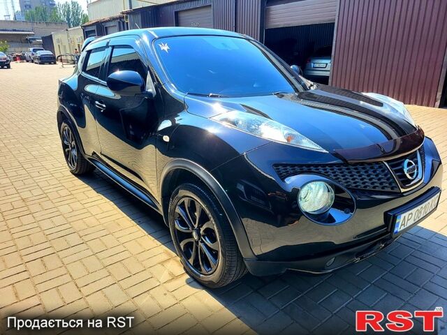 Чорний Ніссан Жук, об'ємом двигуна 1.6 л та пробігом 170 тис. км за 10500 $, фото 1 на Automoto.ua