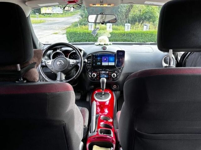 Черный Ниссан Жук, объемом двигателя 1.6 л и пробегом 184 тыс. км за 10500 $, фото 12 на Automoto.ua