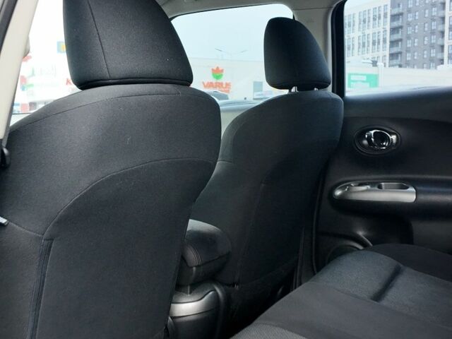 Чорний Ніссан Жук, об'ємом двигуна 1.6 л та пробігом 90 тис. км за 12600 $, фото 3 на Automoto.ua