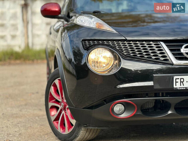 Черный Ниссан Жук, объемом двигателя 1.6 л и пробегом 145 тыс. км за 10600 $, фото 3 на Automoto.ua