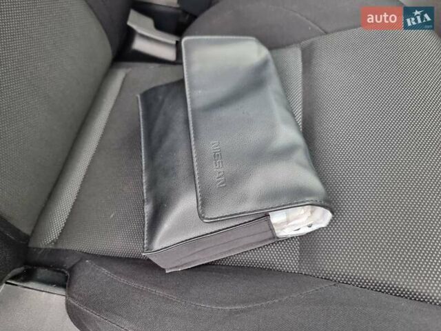 Чорний Ніссан Жук, об'ємом двигуна 1.6 л та пробігом 90 тис. км за 12600 $, фото 6 на Automoto.ua