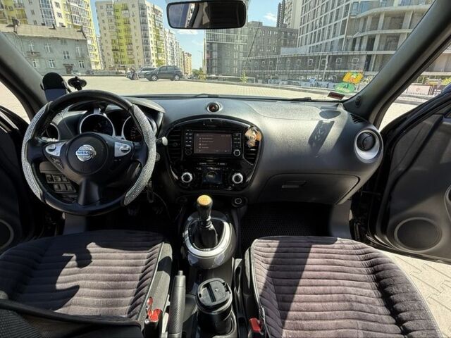 Черный Ниссан Жук, объемом двигателя 1.5 л и пробегом 247 тыс. км за 9900 $, фото 7 на Automoto.ua