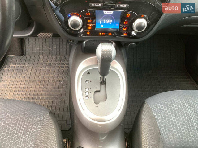 Черный Ниссан Жук, объемом двигателя 1.6 л и пробегом 100 тыс. км за 13390 $, фото 33 на Automoto.ua