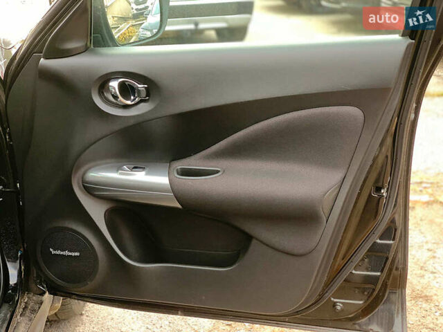 Черный Ниссан Жук, объемом двигателя 1.6 л и пробегом 100 тыс. км за 13390 $, фото 19 на Automoto.ua