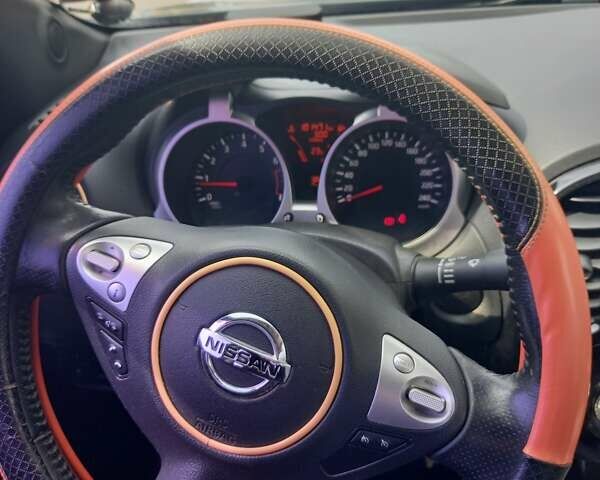 Черный Ниссан Жук, объемом двигателя 1.6 л и пробегом 101 тыс. км за 10500 $, фото 15 на Automoto.ua