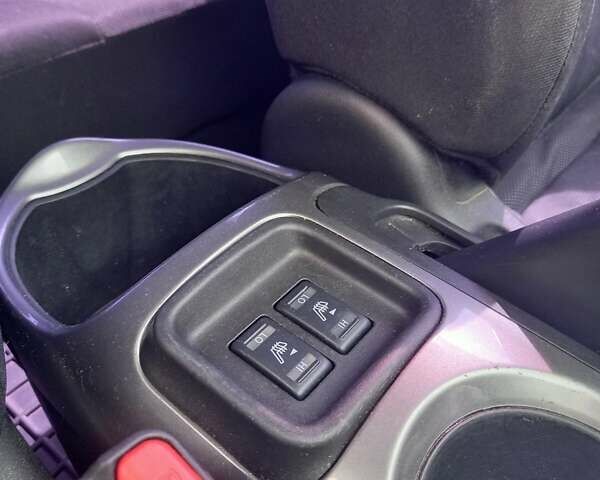 Черный Ниссан Жук, объемом двигателя 1.6 л и пробегом 101 тыс. км за 10500 $, фото 17 на Automoto.ua