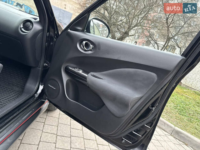 Черный Ниссан Жук, объемом двигателя 1.6 л и пробегом 133 тыс. км за 10750 $, фото 57 на Automoto.ua