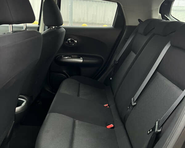 Черный Ниссан Жук, объемом двигателя 1.6 л и пробегом 172 тыс. км за 10900 $, фото 29 на Automoto.ua