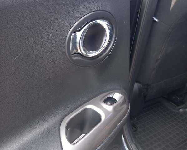 Черный Ниссан Жук, объемом двигателя 1.6 л и пробегом 101 тыс. км за 10500 $, фото 11 на Automoto.ua