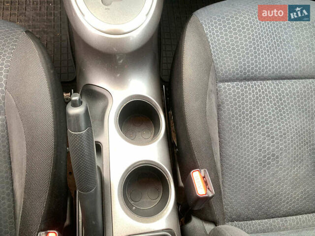 Черный Ниссан Жук, объемом двигателя 1.6 л и пробегом 100 тыс. км за 13390 $, фото 34 на Automoto.ua