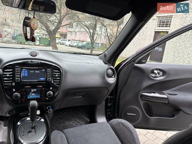 Черный Ниссан Жук, объемом двигателя 1.6 л и пробегом 133 тыс. км за 10750 $, фото 59 на Automoto.ua