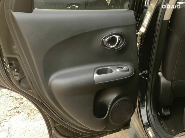 Черный Ниссан Жук, объемом двигателя 1.6 л и пробегом 100 тыс. км за 13590 $, фото 20 на Automoto.ua