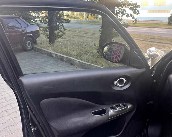 Черный Ниссан Жук, объемом двигателя 1.62 л и пробегом 225 тыс. км за 9500 $, фото 9 на Automoto.ua