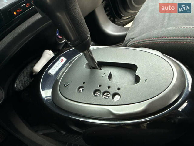 Черный Ниссан Жук, объемом двигателя 1.6 л и пробегом 133 тыс. км за 10750 $, фото 67 на Automoto.ua