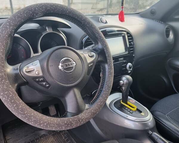 Черный Ниссан Жук, объемом двигателя 1.6 л и пробегом 247 тыс. км за 9200 $, фото 4 на Automoto.ua