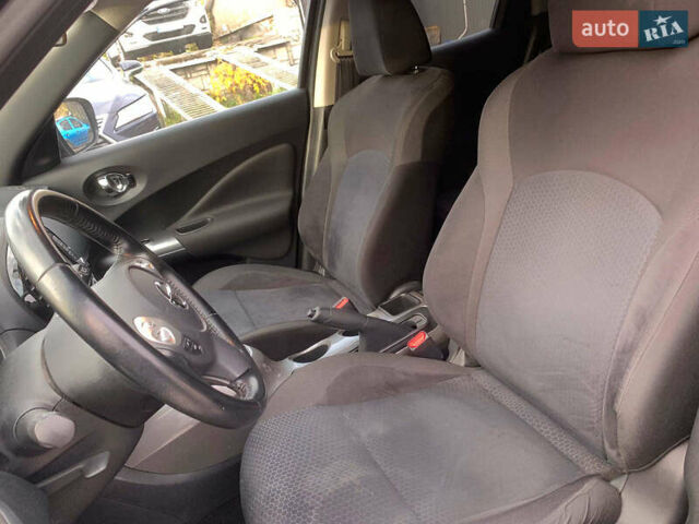 Черный Ниссан Жук, объемом двигателя 1.6 л и пробегом 100 тыс. км за 13390 $, фото 23 на Automoto.ua