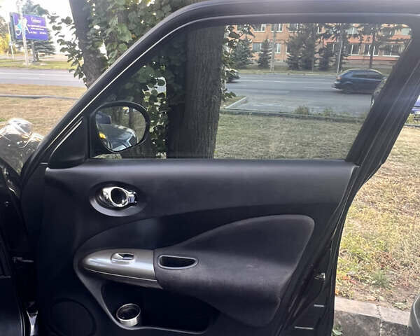 Черный Ниссан Жук, объемом двигателя 1.62 л и пробегом 225 тыс. км за 9500 $, фото 11 на Automoto.ua
