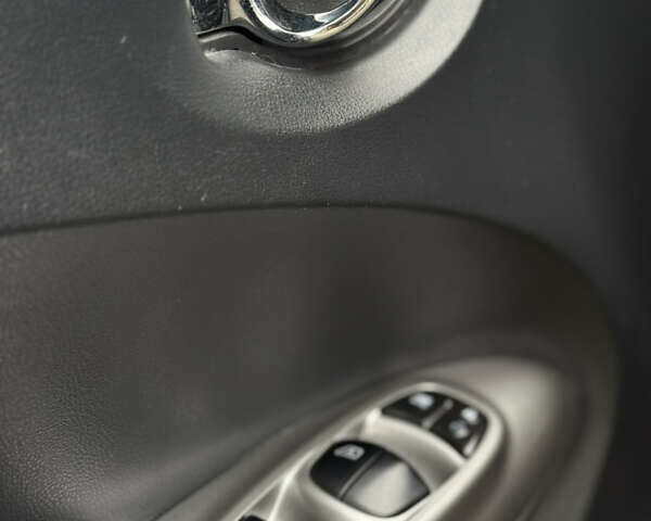 Чорний Ніссан Жук, об'ємом двигуна 1.62 л та пробігом 78 тис. км за 11800 $, фото 15 на Automoto.ua