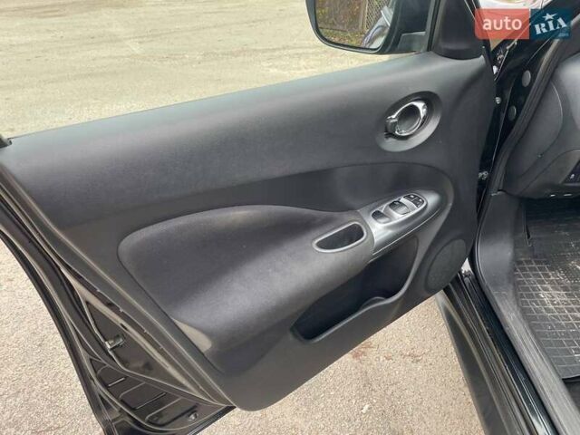 Черный Ниссан Жук, объемом двигателя 1.62 л и пробегом 160 тыс. км за 10999 $, фото 8 на Automoto.ua