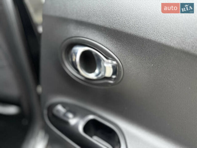 Черный Ниссан Жук, объемом двигателя 1.6 л и пробегом 133 тыс. км за 10750 $, фото 50 на Automoto.ua