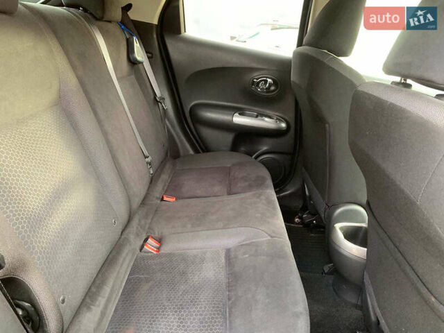 Черный Ниссан Жук, объемом двигателя 1.6 л и пробегом 100 тыс. км за 13390 $, фото 25 на Automoto.ua