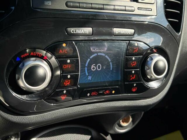 Черный Ниссан Жук, объемом двигателя 1.6 л и пробегом 215 тыс. км за 8999 $, фото 19 на Automoto.ua