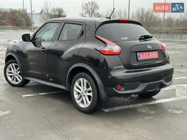 Черный Ниссан Жук, объемом двигателя 1.6 л и пробегом 150 тыс. км за 8300 $, фото 6 на Automoto.ua