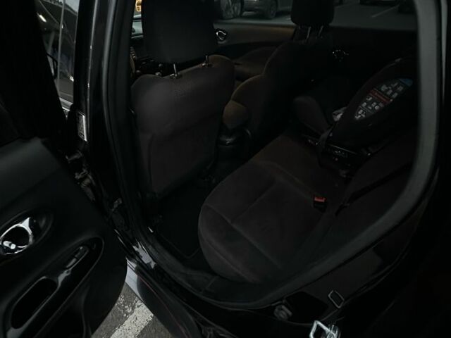 Черный Ниссан Жук, объемом двигателя 1.6 л и пробегом 137 тыс. км за 12500 $, фото 14 на Automoto.ua