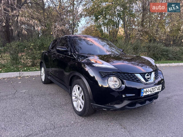 Черный Ниссан Жук, объемом двигателя 1.6 л и пробегом 111 тыс. км за 12800 $, фото 1 на Automoto.ua