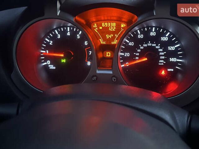 Черный Ниссан Жук, объемом двигателя 1.6 л и пробегом 111 тыс. км за 12800 $, фото 14 на Automoto.ua