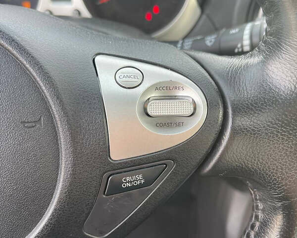 Черный Ниссан Жук, объемом двигателя 1.6 л и пробегом 120 тыс. км за 10900 $, фото 15 на Automoto.ua