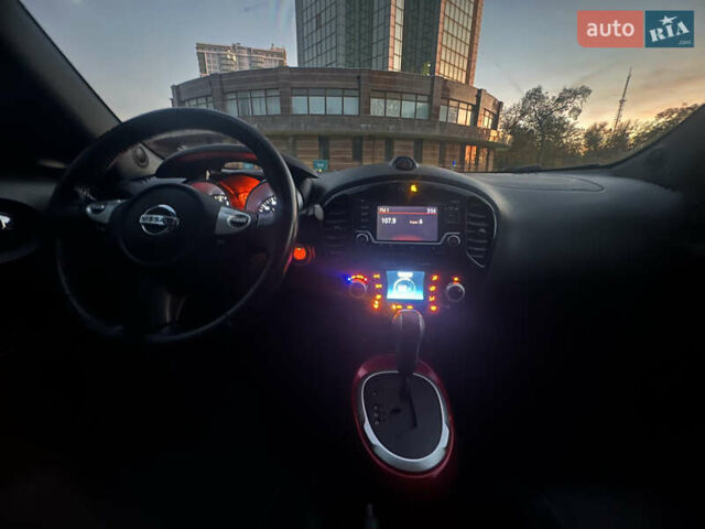 Черный Ниссан Жук, объемом двигателя 1.6 л и пробегом 111 тыс. км за 12800 $, фото 13 на Automoto.ua