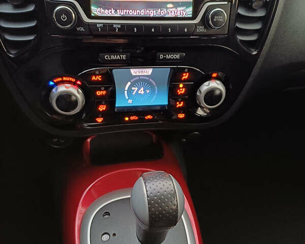 Черный Ниссан Жук, объемом двигателя 1.6 л и пробегом 111 тыс. км за 12500 $, фото 16 на Automoto.ua