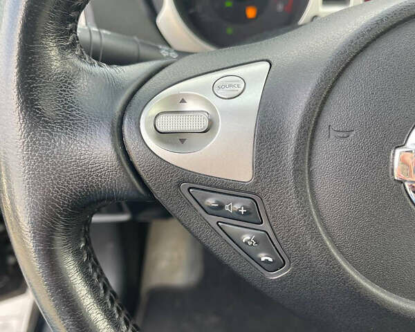 Черный Ниссан Жук, объемом двигателя 1.6 л и пробегом 120 тыс. км за 10900 $, фото 14 на Automoto.ua