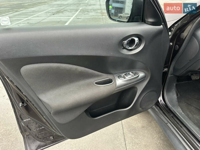 Черный Ниссан Жук, объемом двигателя 1.6 л и пробегом 150 тыс. км за 8300 $, фото 23 на Automoto.ua