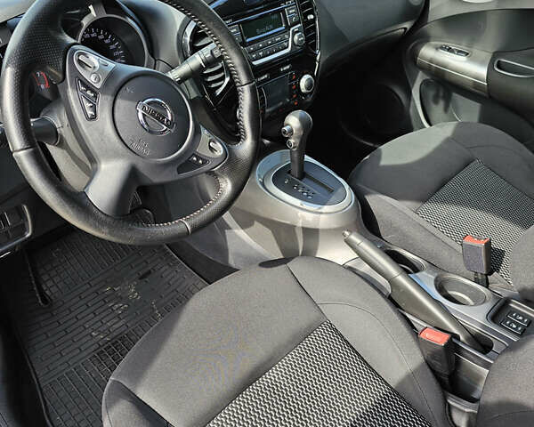 Черный Ниссан Жук, объемом двигателя 1.6 л и пробегом 120 тыс. км за 13333 $, фото 6 на Automoto.ua