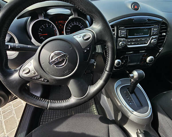 Черный Ниссан Жук, объемом двигателя 1.6 л и пробегом 120 тыс. км за 13333 $, фото 8 на Automoto.ua