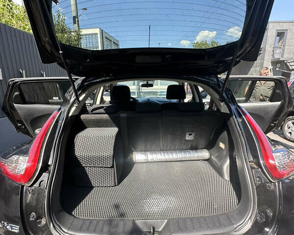 Черный Ниссан Жук, объемом двигателя 1.6 л и пробегом 57 тыс. км за 12900 $, фото 10 на Automoto.ua