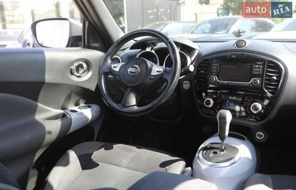 Черный Ниссан Жук, объемом двигателя 1.6 л и пробегом 3 тыс. км за 10200 $, фото 3 на Automoto.ua